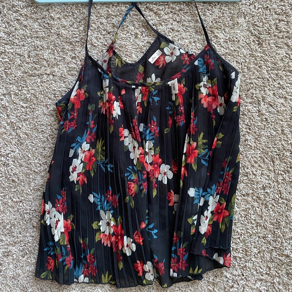 Hollister floral flowy tank